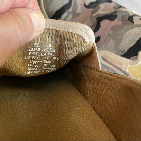 Olukai Pehuea Pai camo slip on shoes 9.5 - Picture 9 of 11